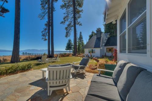 Homewood House | Belleview Lakefront by Tahoe Getaways - Hot Tub, Pier, Buoy and Guest House