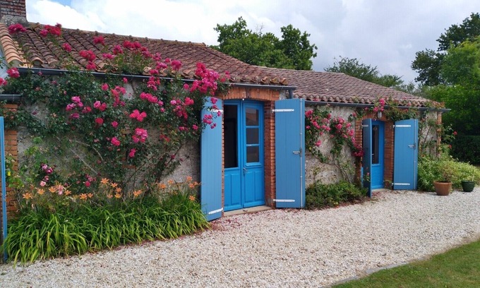 La Garnache House | Bellevue 6-person gîte, since 1993.