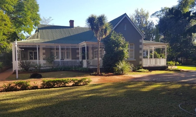 Dundee House | Bellevue Manor Guest House