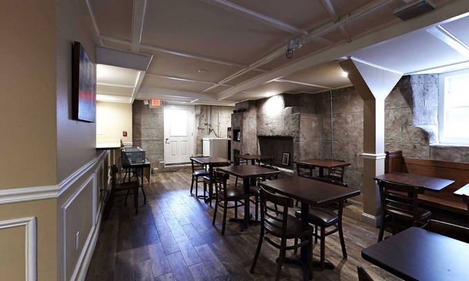 Top of the Hill Bed & Breakfast | Bellevue Manor