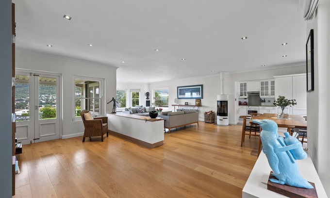 Scott Estate House | Bellevue on Champagne w/Pool, Sea & Mountain View