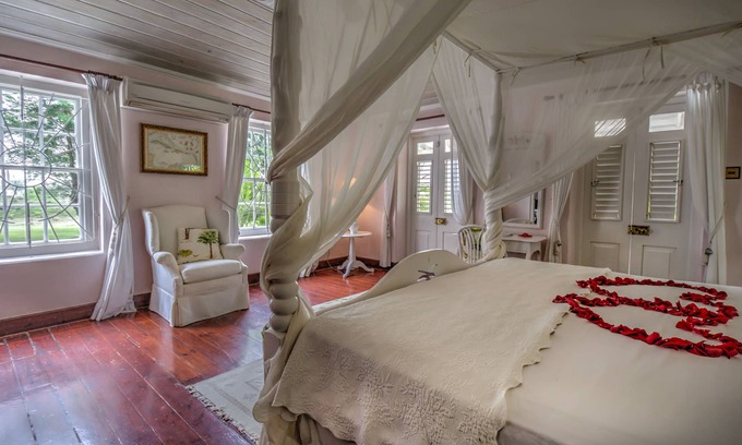 Ivy Villa | Bellevue Plantation & Cottage - 8 BR Luxury