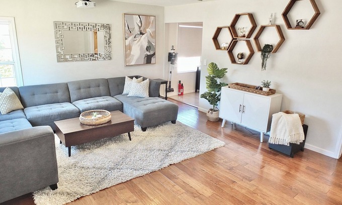 South of Conant House | Bellflower Breeze – Charming 3 BDR in Long Beach!