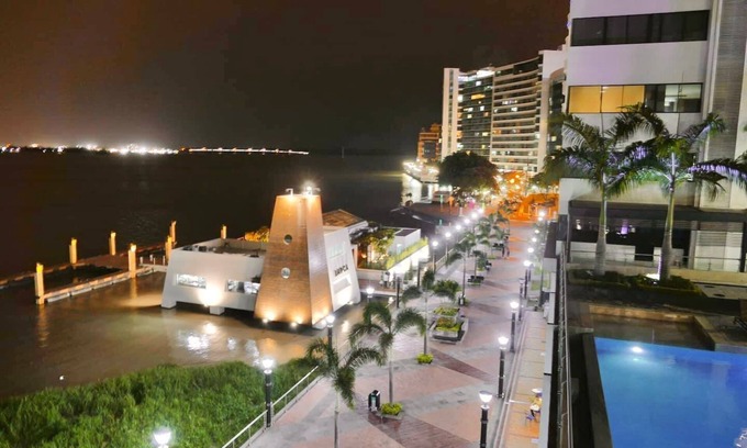 Guayaquil Apartment | Bellini, Beautiful Suite in Puerto Santa Ana