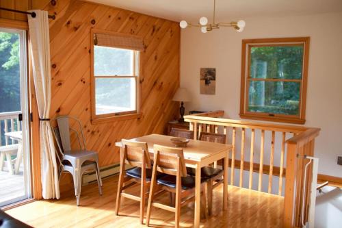 Roxbury House | Bellwood Cottage 8-14min to all Roxbury Wed Venues