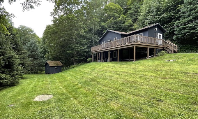 Roxbury House | Bellwood Cottage - Idyllic Catskills Getaway For All Seasons