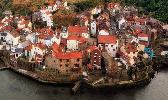 Staithes House | Belmont House . Self catering coastal holiday home . North Yorkshire Coast ⚓