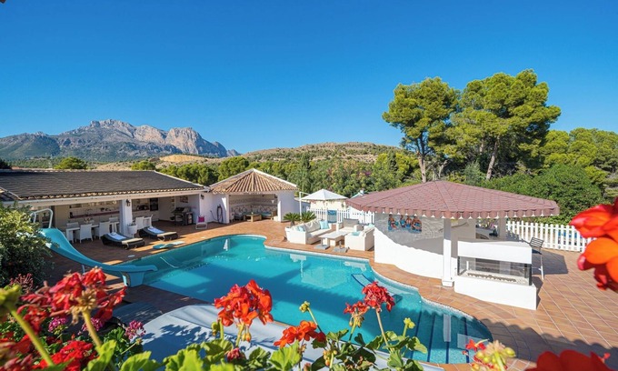 La Colina Villa | Belmonte Lux Family Villa with Sea View, Pool, Terrace & Wi-Fi