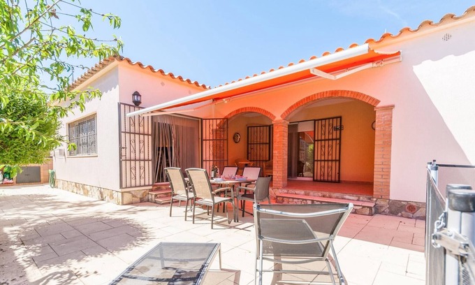 Sant Pere Pescador Villa | Belvilla by OYO Capella 34