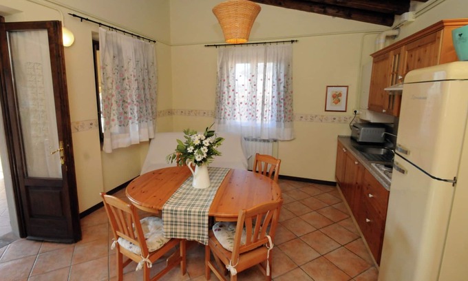 Monticelli Brusati Apartment | Belvilla by OYO Borgo Franciacorta 3