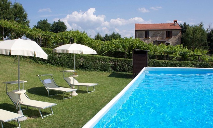 Casalfiumanese Apartment | Belvilla by OYO Apartment in Sassoleone with Pool