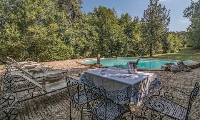 Centofinestre Apartment | Belvilla by OYO Carradori - Villa Centofinestre