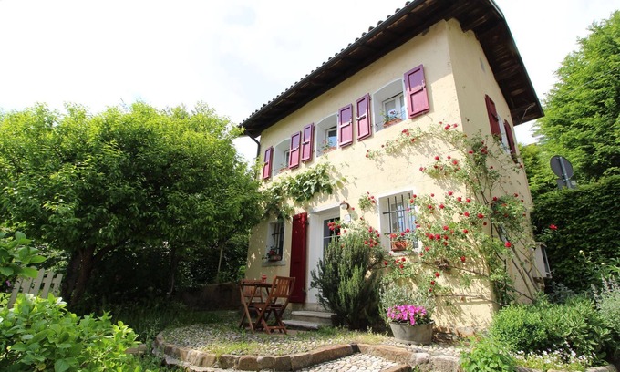Belluno House | Belvilla by OYO casetta delle rose