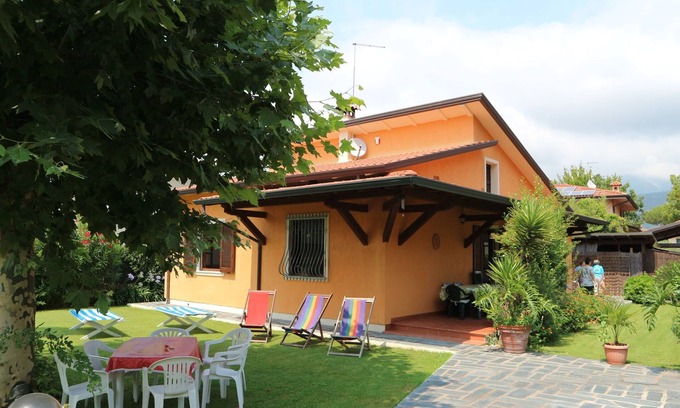 Cinquale House | Belvilla by OYO Rosetta