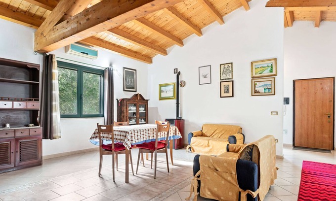 Santa Giusta House | Belvilla by OYO Villa Manca