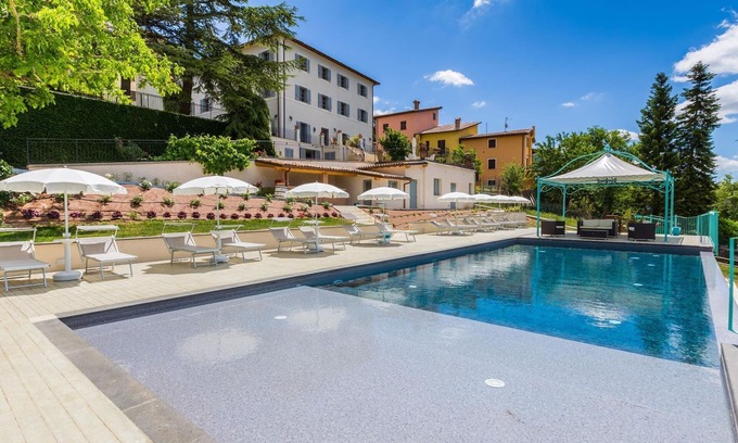 Serravalle di Chienti House | Belvilla by OYO Villa Cedro