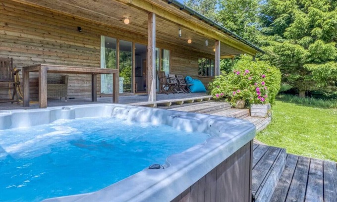 Loch Tay Cabin | Ben Lawers Rest Cabin - Hot Tub & Loch Tay Vistas