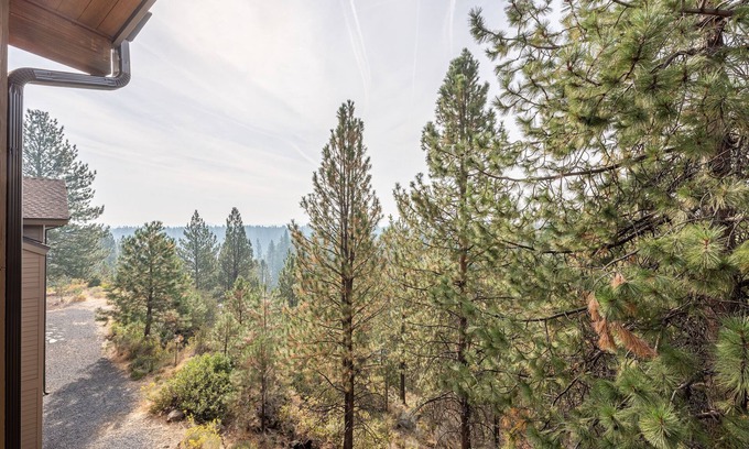 Bend Condo | Bend Getaway Condo