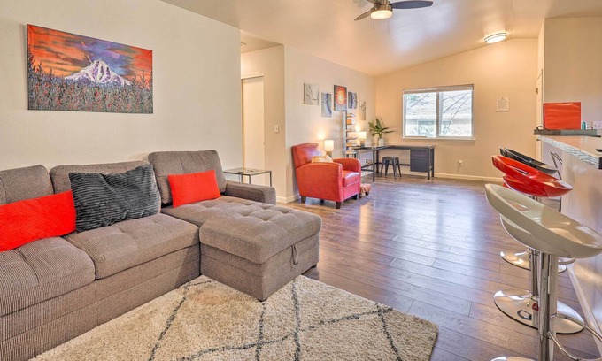Larkspur House | Bend Townhome: Pilot Butte State Park Access!