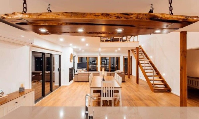 Eaglehawk House | Bendigo Lakeside Accommodation