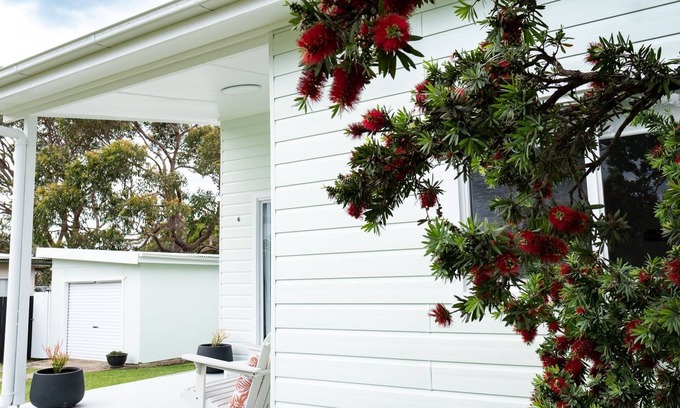 Bendalong House | Bendy Beach House allows a pet.