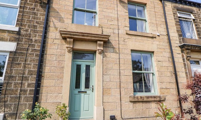 Padfield Apartment | Beneath The Beams