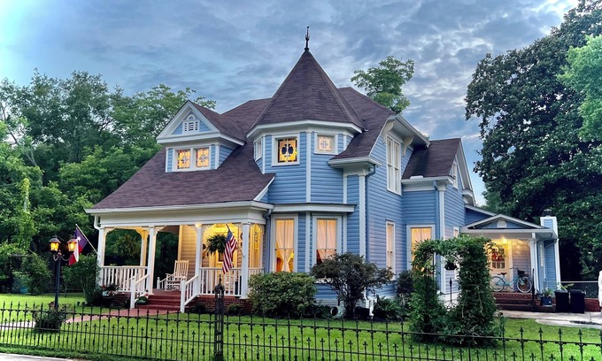 Jefferson Bed & Breakfast | Benefield House Bed & Breakfast