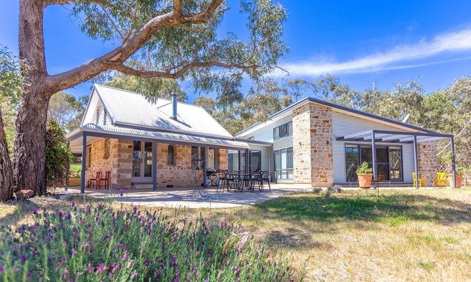 Emu Flat House | Benny's Retreat Luxury Bushland Escape