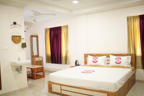 Ponnani Hotel | Benzy Tourist Home