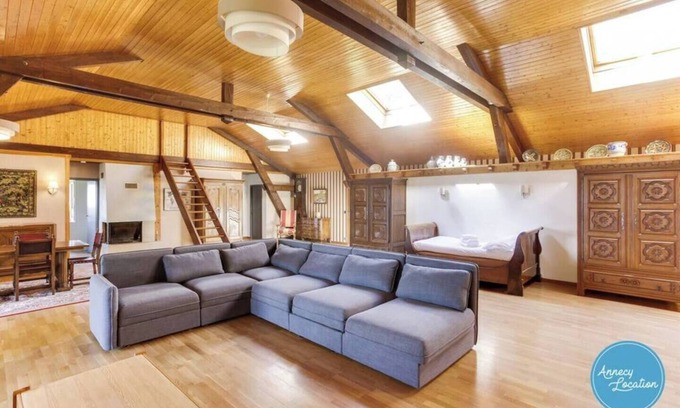 Talloires-Montmin Apartment | Bergerie – Loft Apartment with Panoramic Lake & Mountain Views