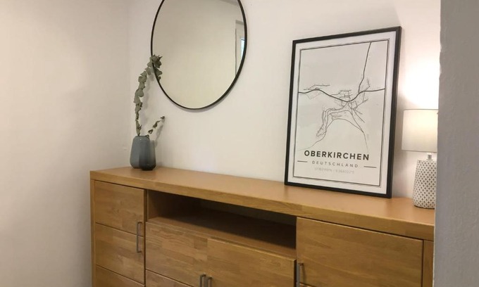 Oberkirchen Apartment | Berghaus 2 komfortable Wohnungen für bis zu 7 Personen - Familie - Wandern - E-Bike - Hunde - E-Ladesäule - WiFi