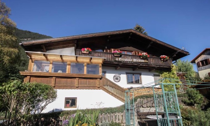 Leithen Apartment | Berghaus Waldner by Interhome
