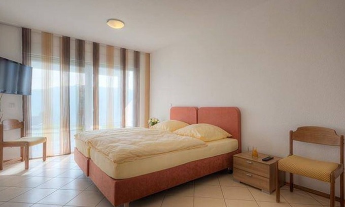 Bollendorf-Pont House | Bergsuite Südseite, Luxury Suite, Whirlpool 2-3 nights - Waldhotel Sonnenberg