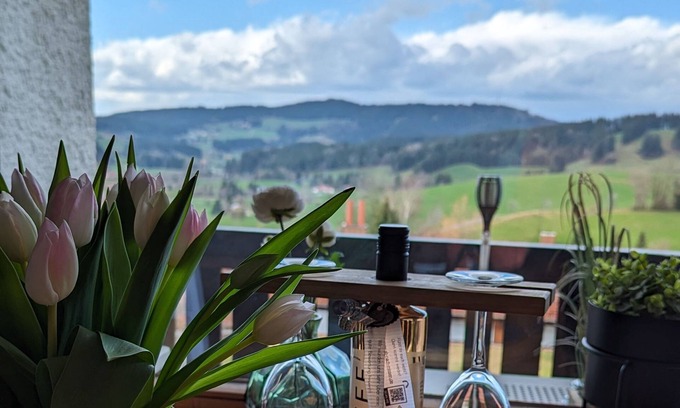 Missen-Wilhams Apartment | Bergzeit vacation apartment with pool and sauna, right by the ski lift