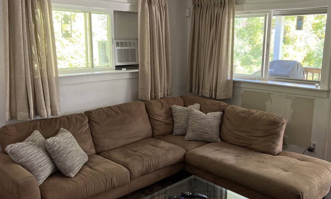 Richmond House | Berkshire Winter and Summer Getaway