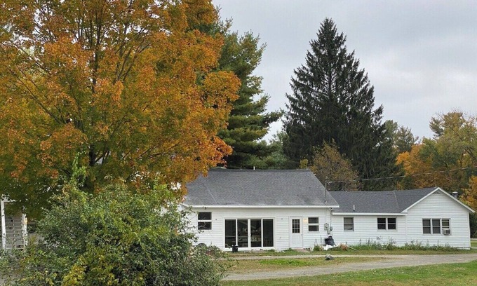 Canaan Cottage | Berkshires farm, 30+ guests, 50 acres