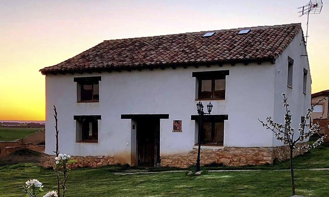 Bayubas de Abajo Cottage | BERLANGA DE DUERO, CAÑÓN DE RÍO LOBOS BURGO DE OSMA, SAN BAUDELIO,