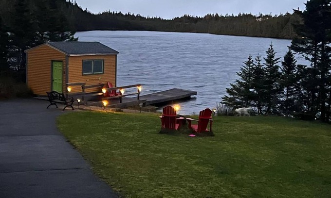 Terra Nova House | Bermuda Waterfront Ultimate Lakehouse Experience
