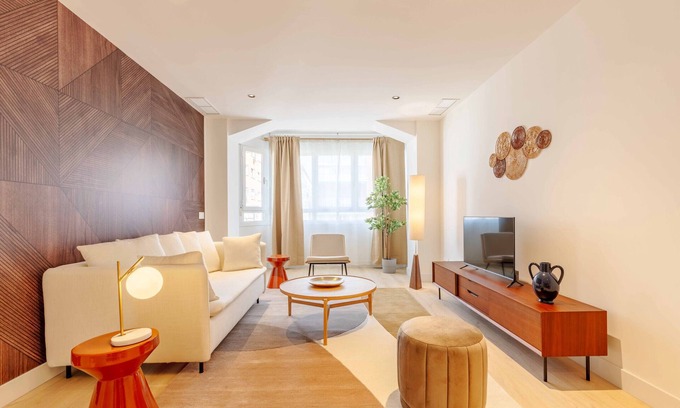 Nueva Espana Apartment | Bernabeu Place VII apartment in Madrid