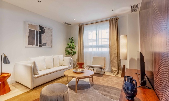 Nueva Espana Apartment | Bernabeu Place X apartment in Madrid