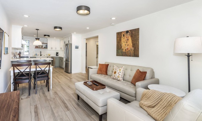 Bernal Heights House | Bernal Bungalow - 2 Bdr./2 Bath with Backyard.