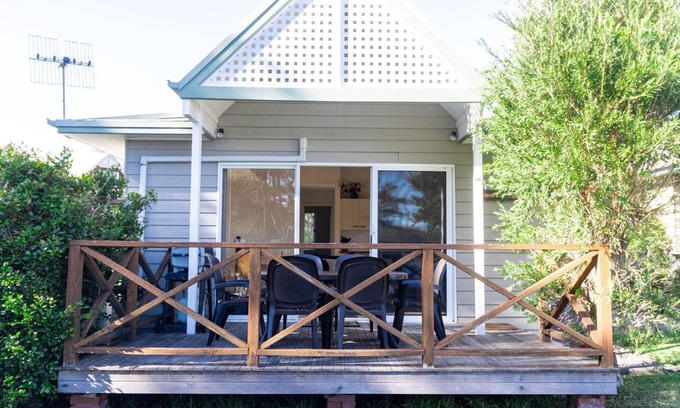 Berrara Ski Chalet | Berrara Lagoon Front Chalet