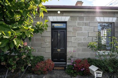 Battery Point House | Berwick Cottage