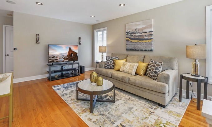 Forestview House | Berwyn Rental