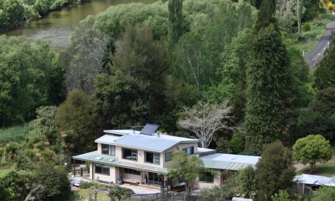 Woodstock Other | Beside the beautiful Motueka River