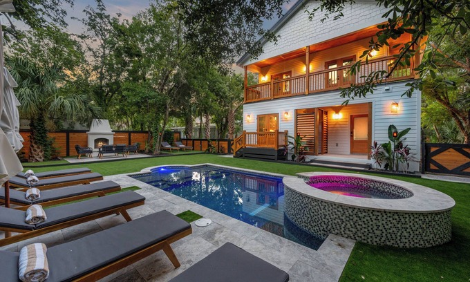 Downtown Historic District House | Bespoke Eco Retreat! Resort Pool & Spa + Guest House. Central Historic District!