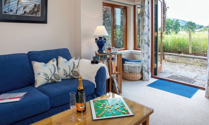 Dunning Apartment | Bespoke luxury accommodation for couples in a romantic and idyllic setting.