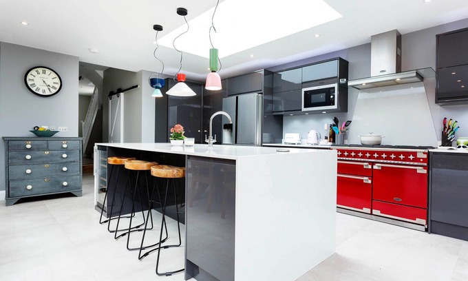 West Hill House | Bespoke Wimbledon Retreat, by Veeve