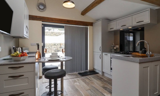 Lumbutts Cottage | Bess Cottage