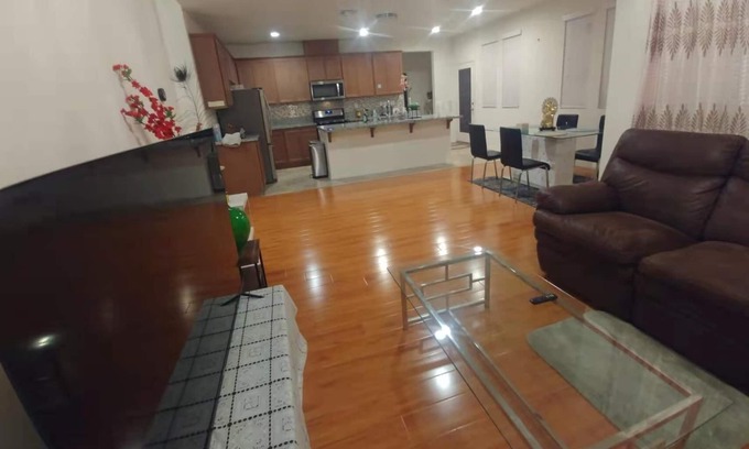 Chino House | BEST 4 BEDROOMS 3 BATHS NEAR DISNEY